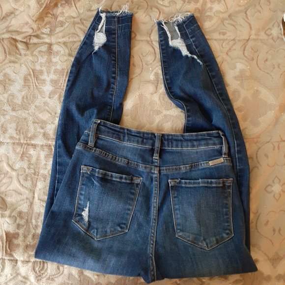 Kancan Dark Wash Distressed and Fringed Ankle Jeans - Size 5/26L - Picture 11 of 12